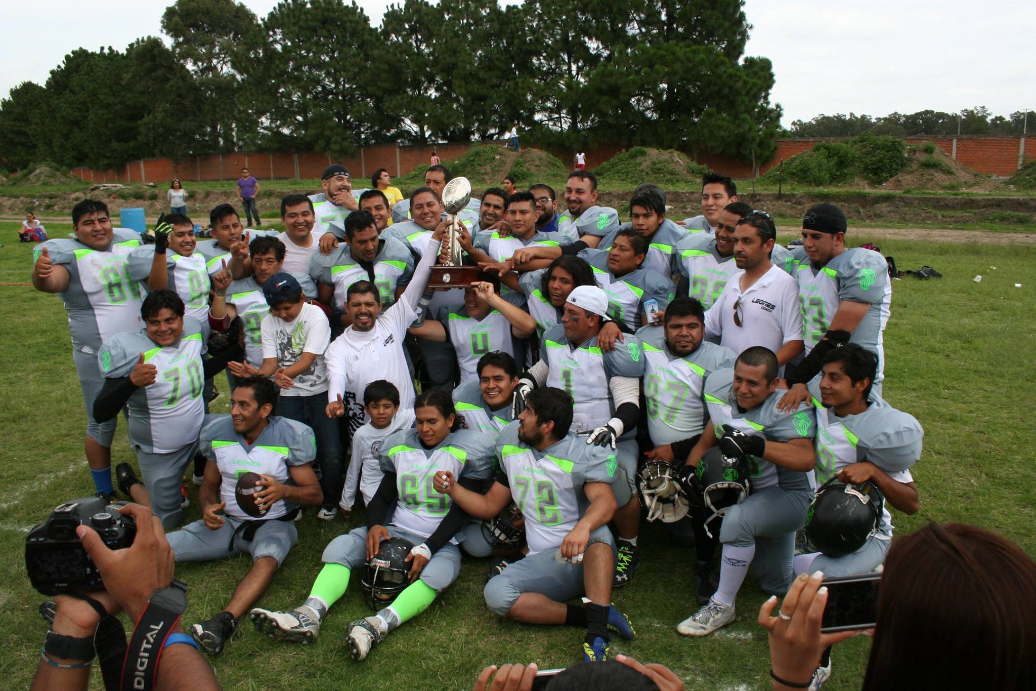 Equipo de Futbol Americano Leones Tehuacán Campeón