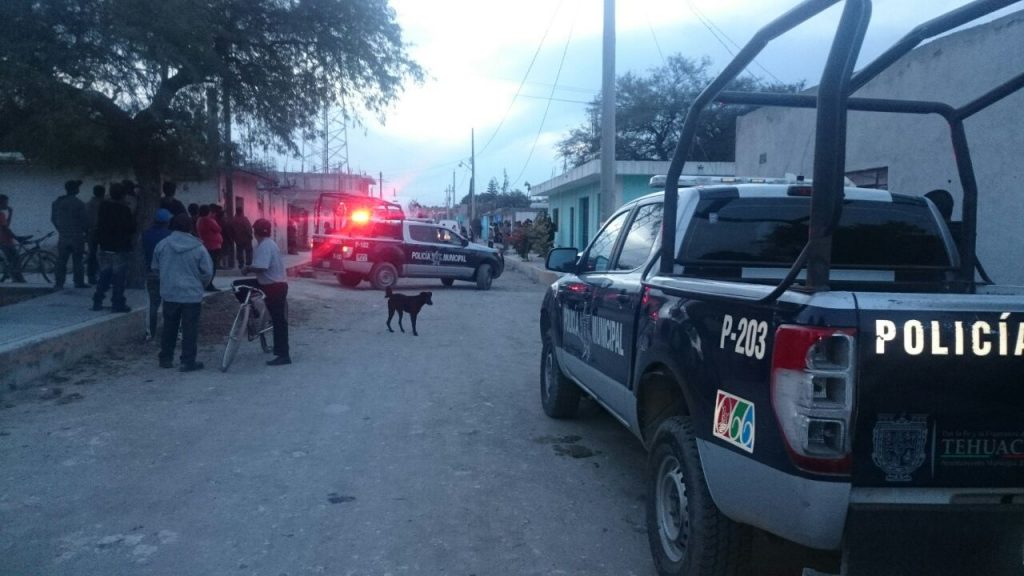 Se incendia toma clandestina de PEMEX