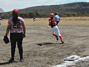 Béisbol femenil