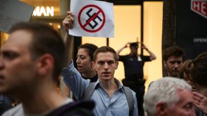 Activista Afuera de la torre Trump En Manhattan