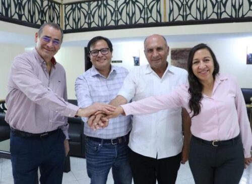 Firma de convenios para el inicio de obras en el Parque Industrial de Tehuacán tras 20 años de espera.