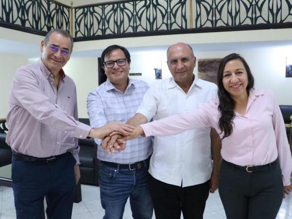 Firma de convenios para el inicio de obras en el Parque Industrial de Tehuacán tras 20 años de espera.