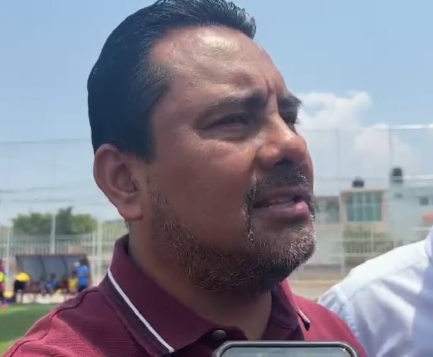 Inauguración de la nueva cancha de pasto sintético en el Polideportivo La Huizachera, Tehuacán.