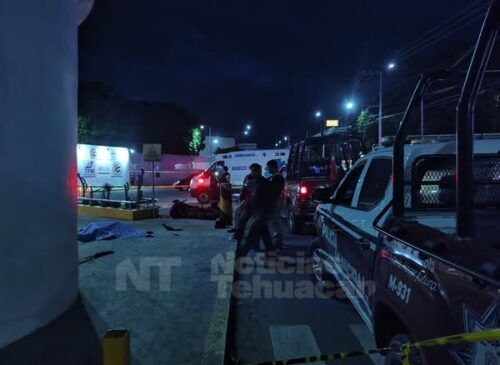 Lugar del trágico accidente donde un joven motociclista perdió la vida en Tehuacán.
