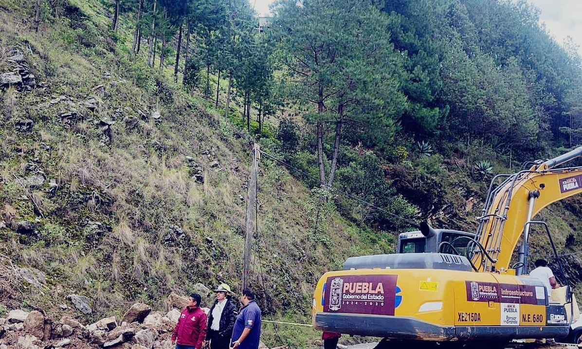 Ayuntamiento de Ajalpan informó sobre cierre de la carretera