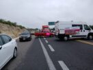 Transportistas bloquean autopistas en protesta por la falta de vigilancia de la Guardia Nacional en carreteras de Tehuacán.