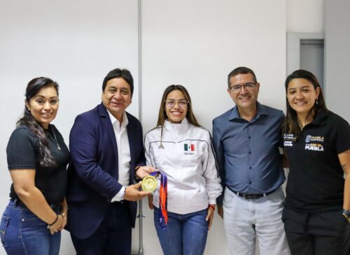 La atleta poblana Claudia Romero fortalece vínculos con la Secretaría de Deporte y Juventud rumbo a Los Ángeles 2028.