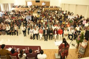 Rosario Orozco estuvo acompañada de personalidades políticas como Samuel Aguilar Pala y la presidenta de Morena en Puebla, Olga Lucía Romero Garci Crespo, durante su informe.