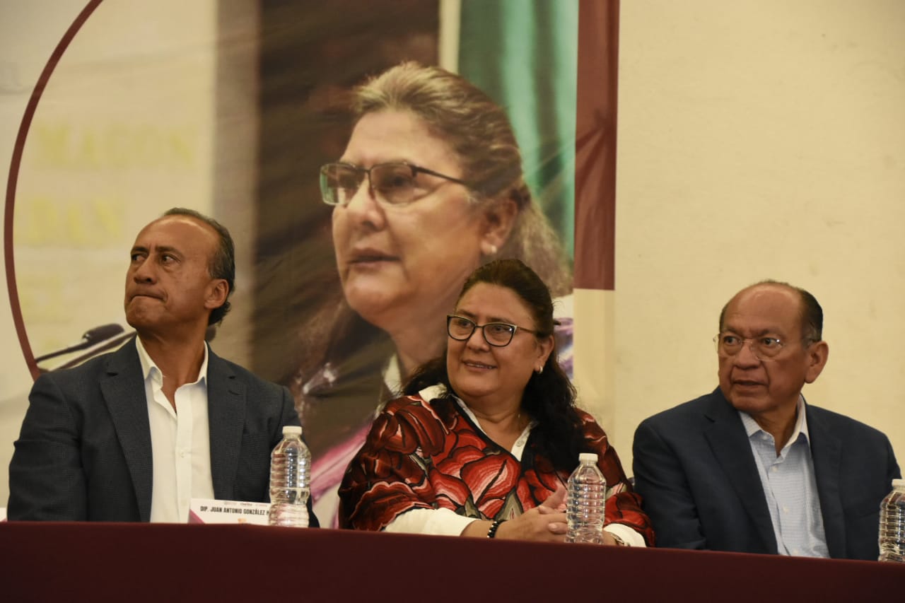 La diputada federal Rosario Orozco Caballero presenta su primer informe de actividades legislativas ante sus simpatizantes en Tehuacán