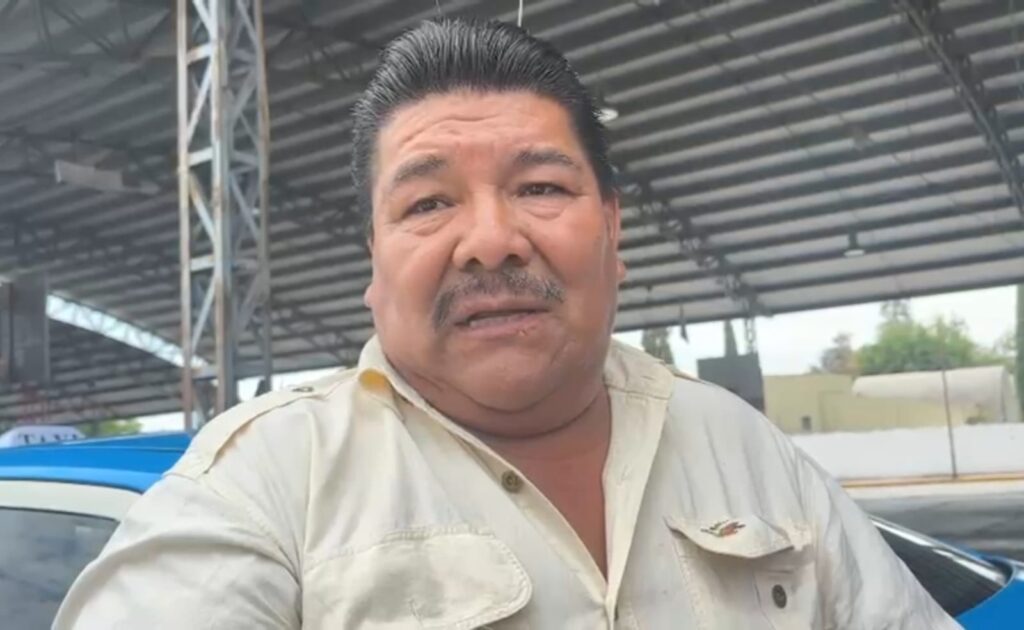 Alberto Cortés, representante de taxistas de Tehuacán, considera que los recientes operativos de la SMT benefician a quienes trabajan conforme a la ley y pide la continuidad de las acciones contra el transporte irregular.