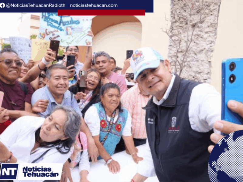 El gobernador Alejandro Armenta Mier durante su visita a Tehuacán para presentar proyectos y atender demandas ciudadanas.